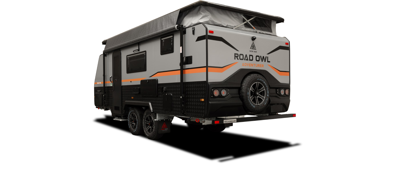 Road Owl 18 Ft Adventurer Rear 3/4